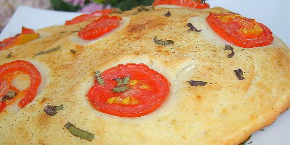 Рецепт великолепная лепешка с помидорами