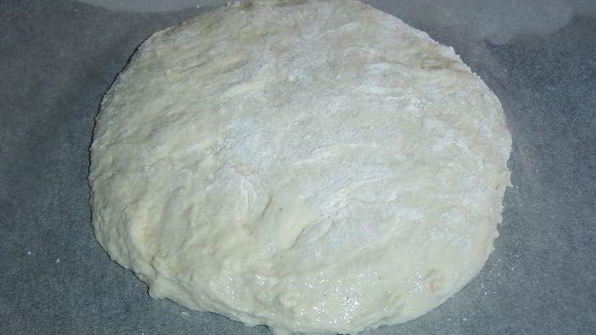 великолепная лепешка с помидорами