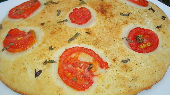 великолепная лепешка с помидорами