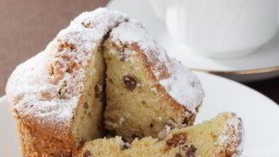 Банановые маффины с шоколадными чипсами и грецкими орехами