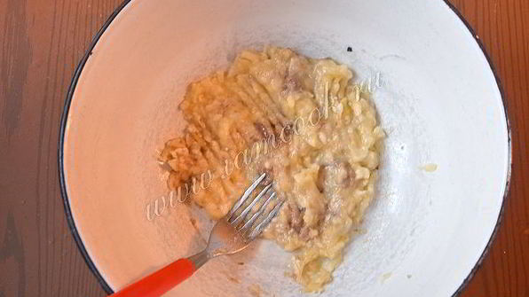 банановые маффины с шоколадными каплями