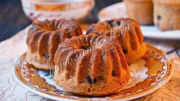 банановые маффины с шоколадными каплями