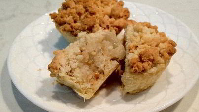 Грушевые крамбл-маффины