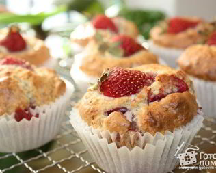 Клубнично-кокосовые маффины