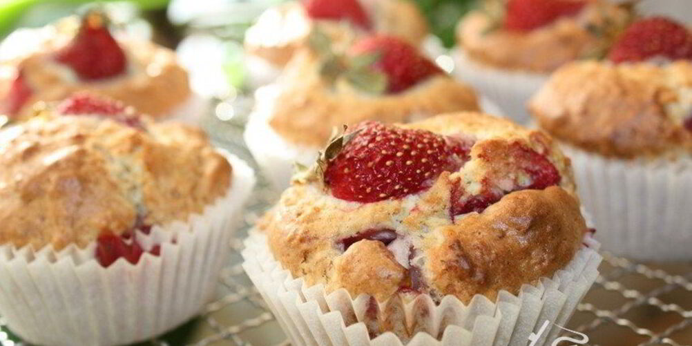 Рецепт клубнично-кокосовые маффины