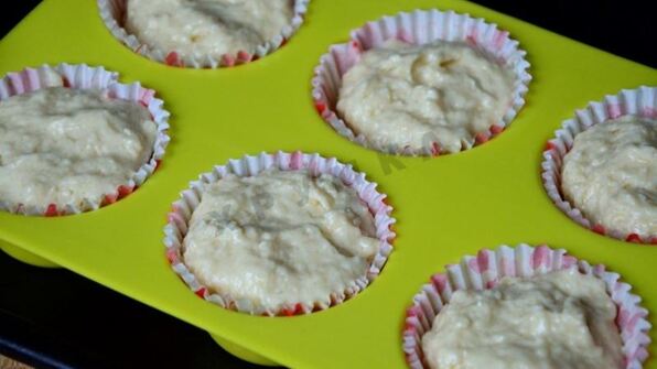 маффины на кефире с джемом в формочках