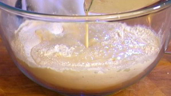 маффины с ананасами и грецкими орехами