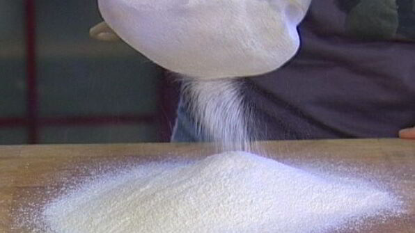 маффины с чесноком и вялеными помидорами