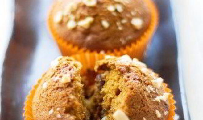 Маффины с грецкими орехами и джемом