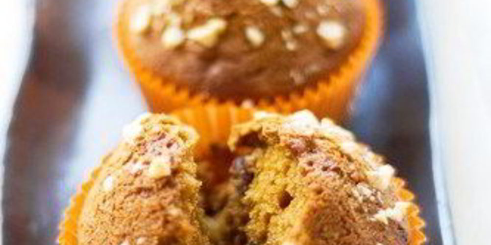 Рецепт маффины с грецкими орехами и джемом