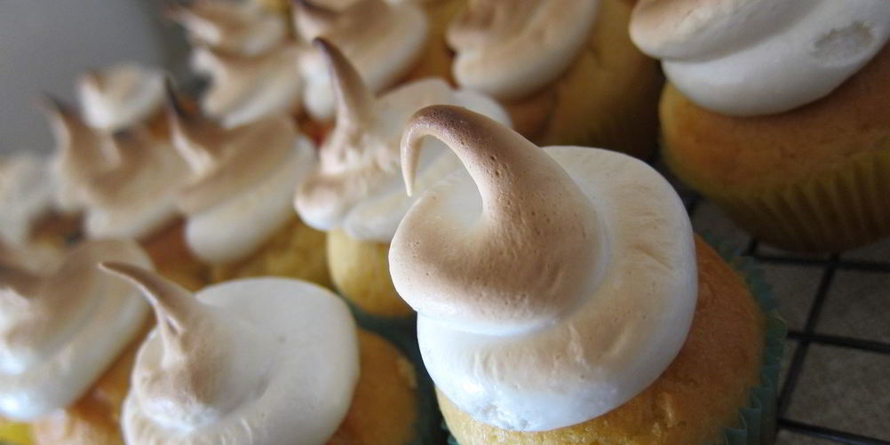 Рецепт маффины с лимонным кремом и меренгой