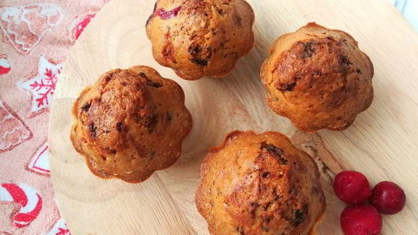 маффины с шоколадом и вишней