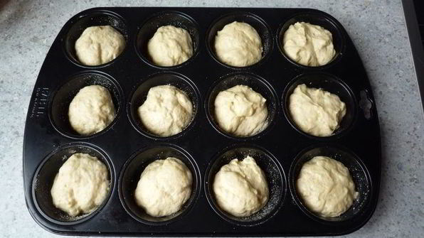 маффины с сыром и ветчиной из дрожжевого теста