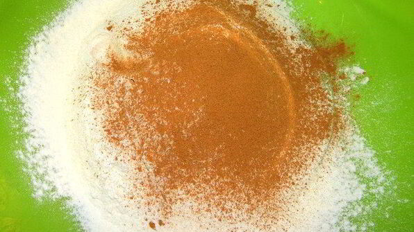 медовые маффины с бананом, корицей и маком