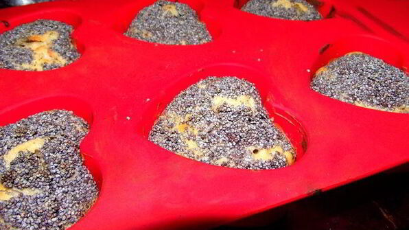 медовые маффины с бананом, корицей и маком