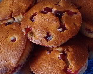 Сибирские маффины с брусникой