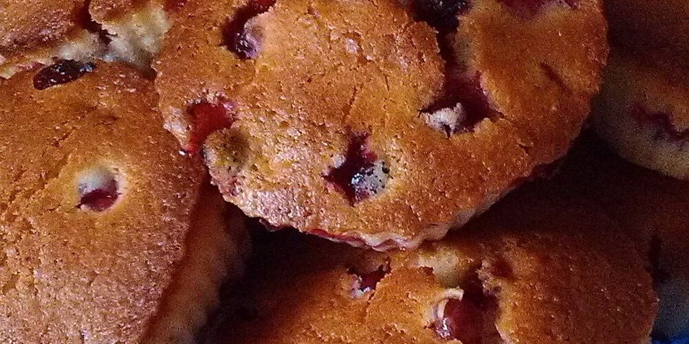 Рецепт сибирские маффины с брусникой