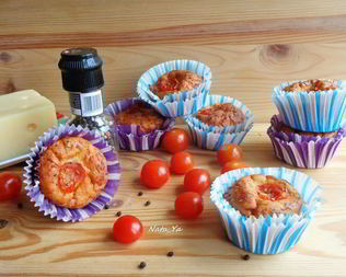 Сырные маффины с помидорами черри