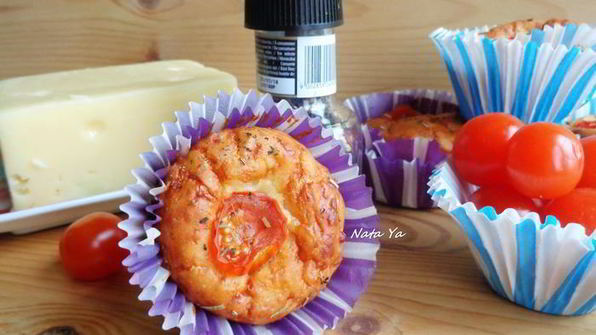 сырные маффины с помидорами черри