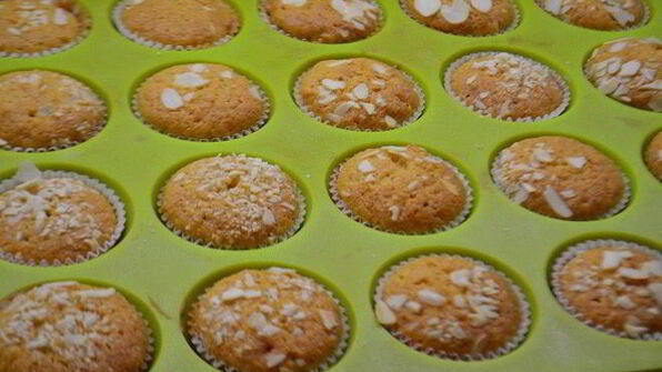 тыквенные маффины с кремом монстрики