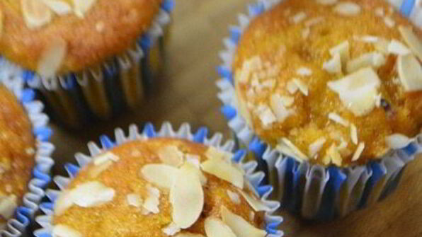 тыквенные маффины с кремом монстрики