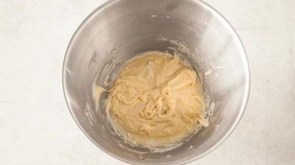 ягодные маффины с творожной начинкой