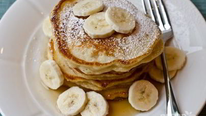 Банановые оладьи на молоке