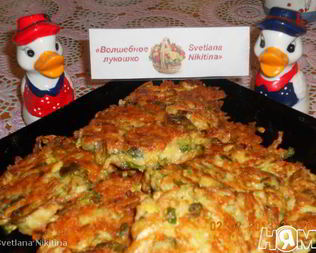 Брюссельские оладьи с сыром и кедровыми орешками