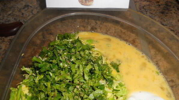 брюссельские оладьи с сыром и кедровыми орешками