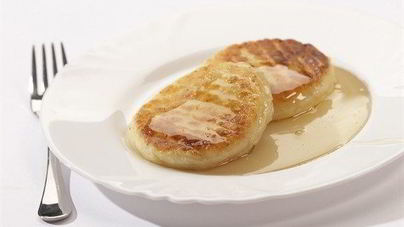 Дрожжевые оладьи на молоке