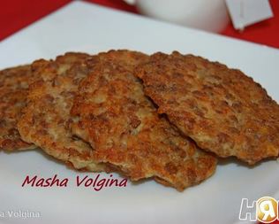 Гречневые оладушки с ветчиной и сыром