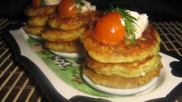 картофельно-яблочные оладьи закусочные