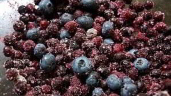 кукурузные оладьи с черникой и апельсиновым маслом