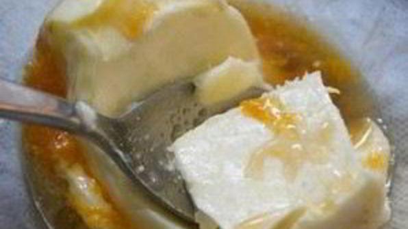 кукурузные оладьи с черникой и апельсиновым маслом