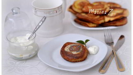 Медовые оладьи с яблоком