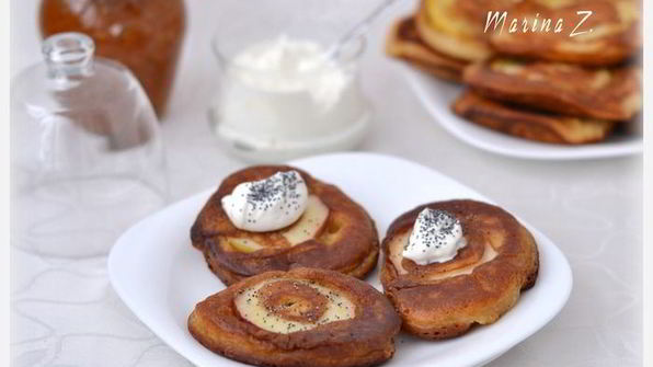 медовые оладьи с яблоком