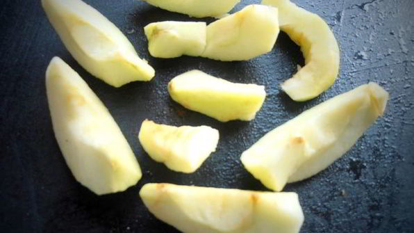 оладушки с карамельно-фруктовым припеком