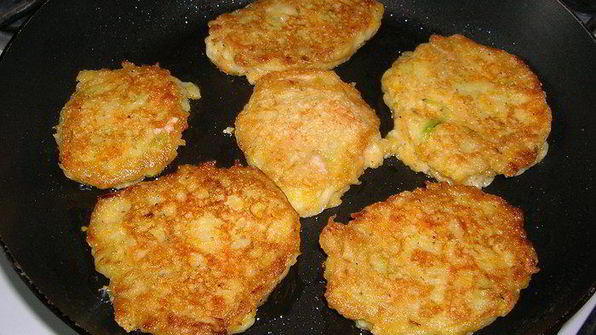 оладушки с яблоками, кабачками и тыквой