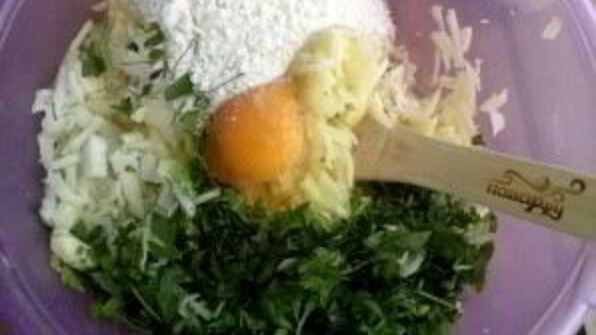 оладьи из кабачков с сыром и чесноком