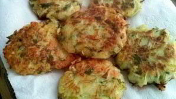 оладьи из кабачков с сыром и чесноком