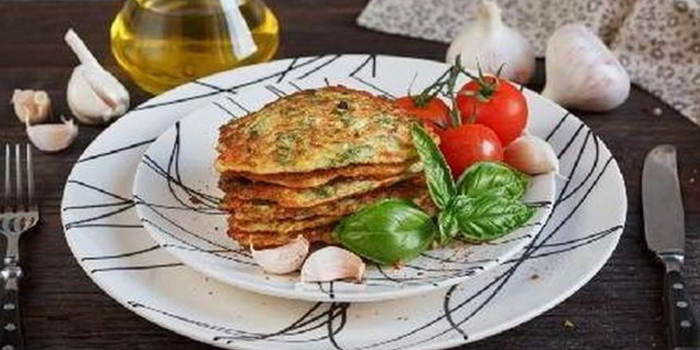 Рецепт оладьи из помидоров и базилика