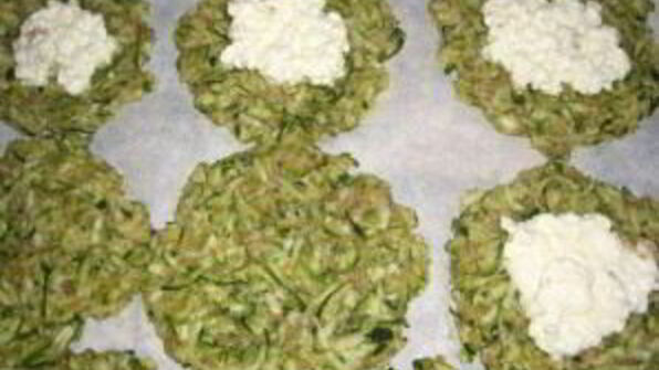 оладьи из цукини с творожной начинкой