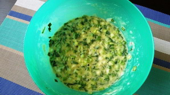 оладьи из зеленого лука с тмином