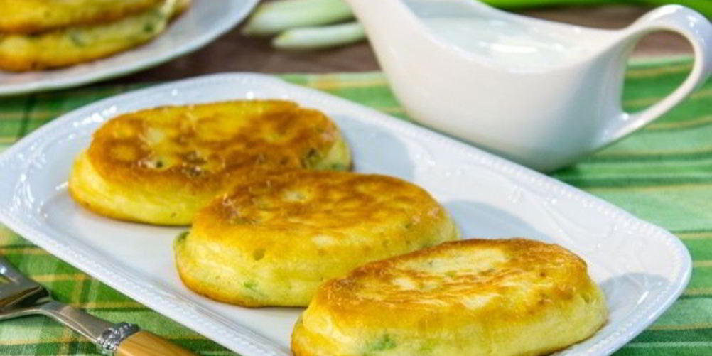 Рецепт оладьи на сметане с зеленым луком