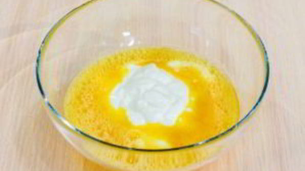 оладьи на сметане с зеленым луком