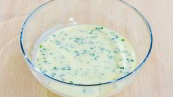 оладьи на сметане с зеленым луком