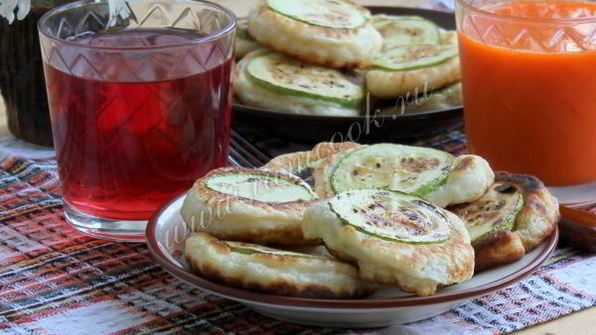 оладьи с кабачками кружками