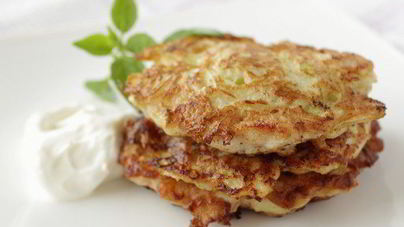 Оладьи с кабачком и курицей