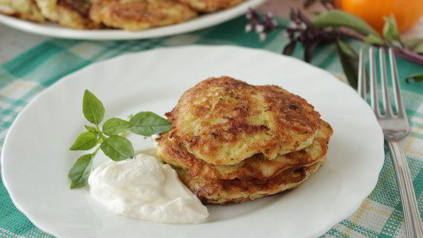 оладьи с кабачком и курицей