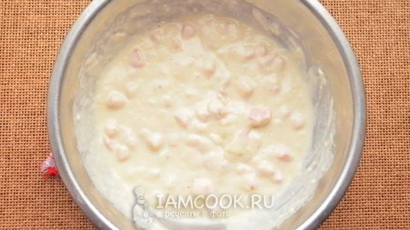 оладьи с колбасой на кефире